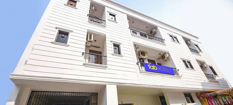 Fabhotel 白宫 Tilak Nagar(FabHotel White House Tilak Nagar)图片