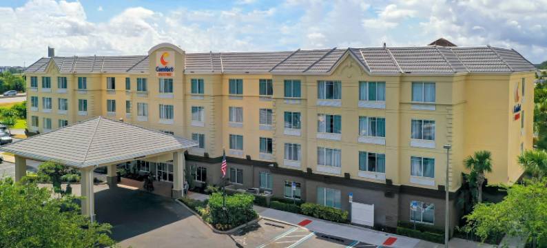 近奥兰多环球影城舒适套房酒店(Comfort Suites Near Universal Orlando Resort)图片