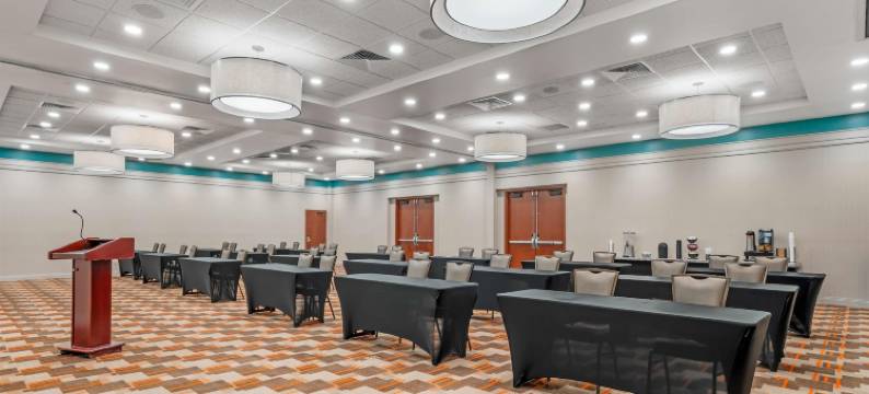 迈尔斯堡机场FGCU德鲁里套房酒店(Drury Inn & Suites Fort Myers Airport FGCU)图片