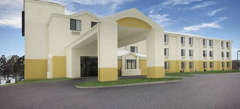 柯林斯堡呗盟套房酒店(Baymont by Wyndham Fort Collins)图片