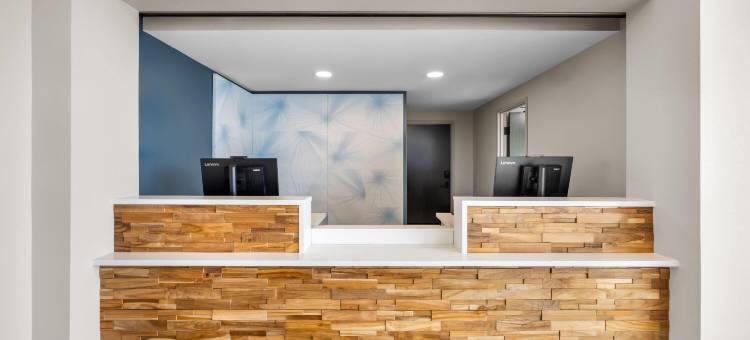 ECHO Suites 温德姆扩展住宿科罗拉多斯普林斯机场酒店(Echo Suites Extended Stay by Wyndham Colorado Springs Airpt)图片