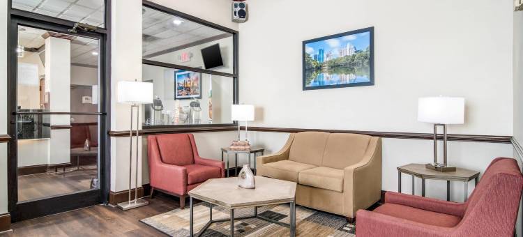 萨沃尼I-85凯艺酒店(Quality Inn Suwanee I-85)图片