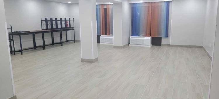 费耶特维尔自由堡附近舒适酒店(Comfort Inn Fayetteville Near Fort Bragg)图片