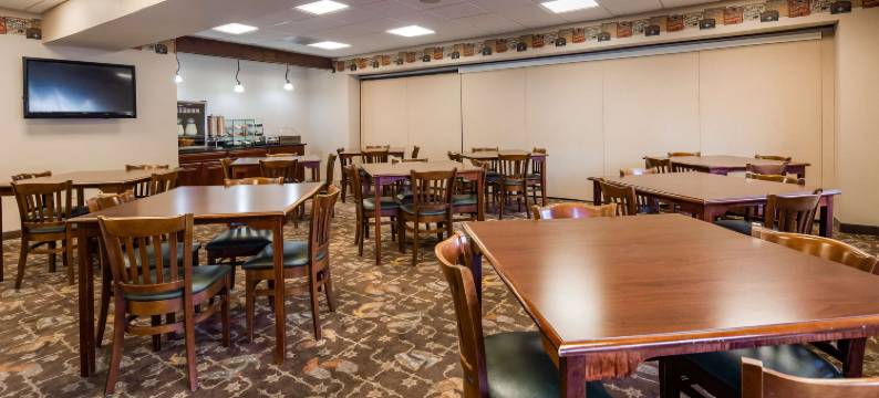 乡村贝斯特韦斯特优质套房酒店(Best Western Plus Country Inn  Suites)图片