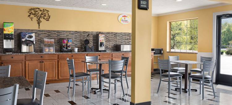 白溪-纳什维尔温德姆速8酒店(Super 8 by Wyndham Whites Creek/ Nashville NW Area)图片