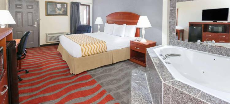 Travelodge Inn & Suites by Wyndham Norman图片