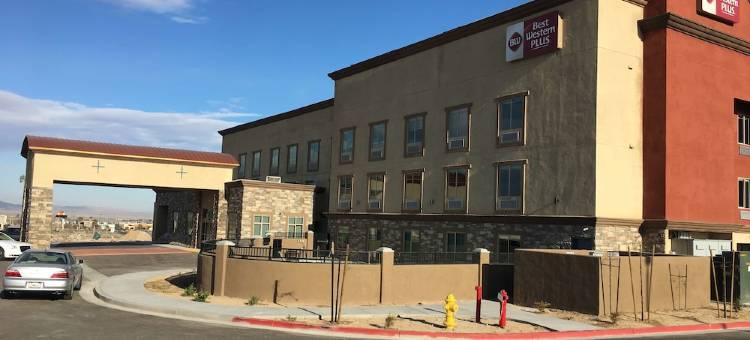 商业公园路贝斯特韦斯特优质套房酒店(Best Western Plus New Barstow Inn  Suites)图片