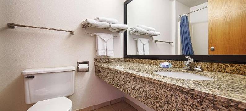 休伦南达科他呗盟酒店(Baymont by Wyndham Huron SD)图片