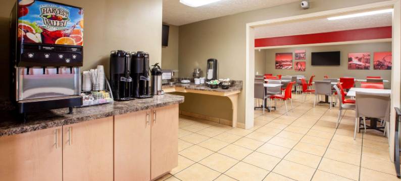 桑达斯基温德姆速8酒店(Super 8 by Wyndham Sandusky)图片