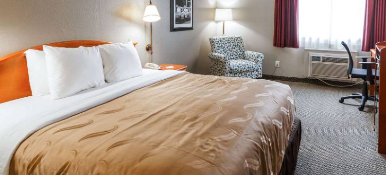 伯灵顿凯艺酒店 - 近 34 号高速公路(Quality Inn Burlington Near Hwy 34)图片