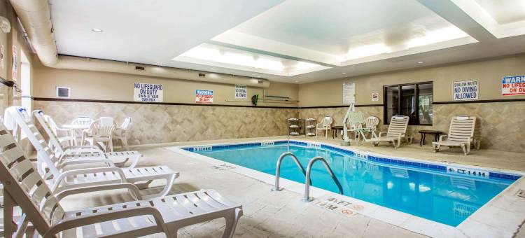 克林顿舒适套房酒店 - 近长老会学院(Comfort Suites Clinton Near Presbyterian College)图片