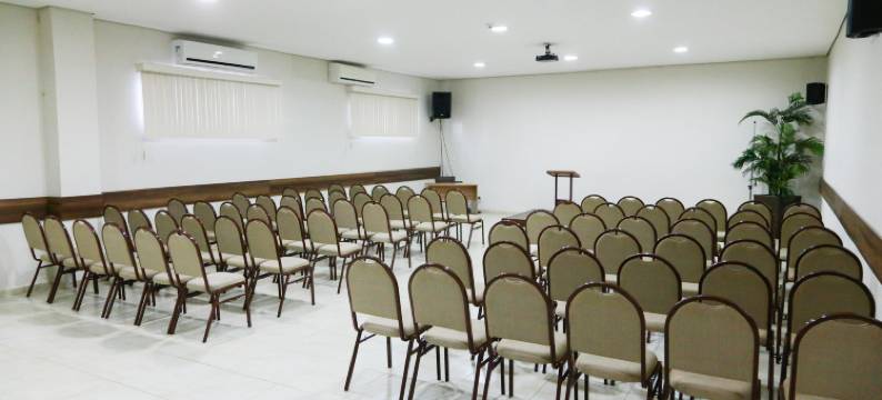 拉里森经济酒店(Larison Economy)图片