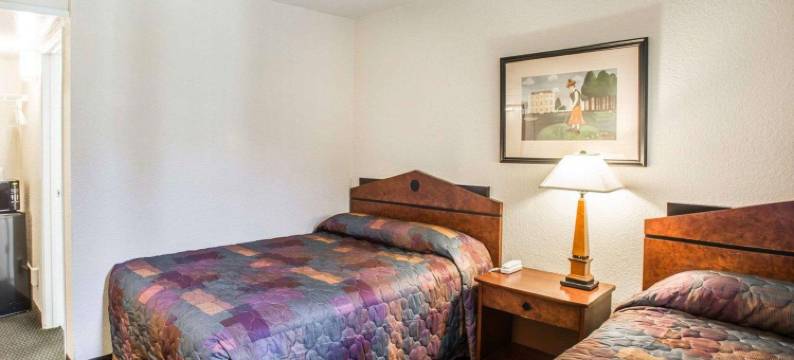 格里利罗德威酒店(Rodeway Inn Greeley)图片