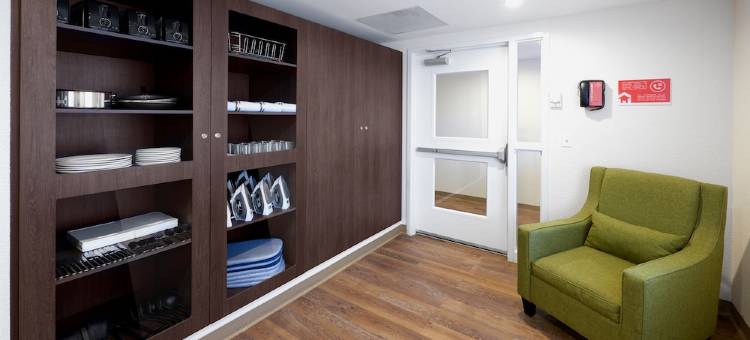 萨尔蒂洛画廊长住套房酒店(Extended Suites Saltillo Galerías)图片