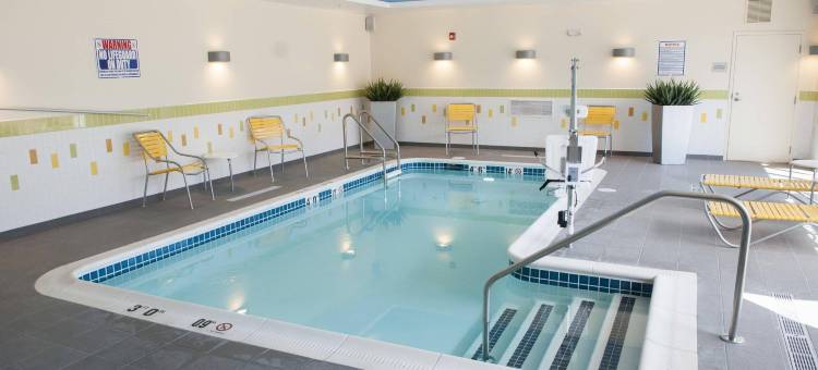 斯普林菲尔德北安普敦/阿默斯特万枫酒店(Fairfield Inn & Suites Springfield Northampton/Amherst)图片