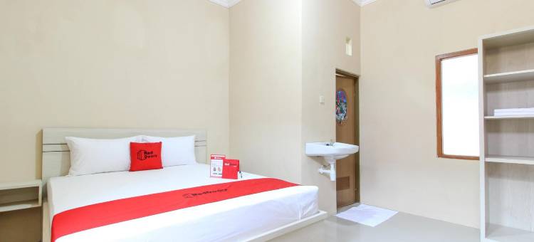 红多兹酒店-巴勒卡邦城市公园(RedDoorz Near Balekambang City Park)图片