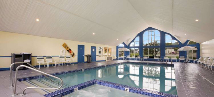 波恩特港湾湖滨贝斯特韦斯特酒店(Best Western Harbour Pointe Lakefront)图片