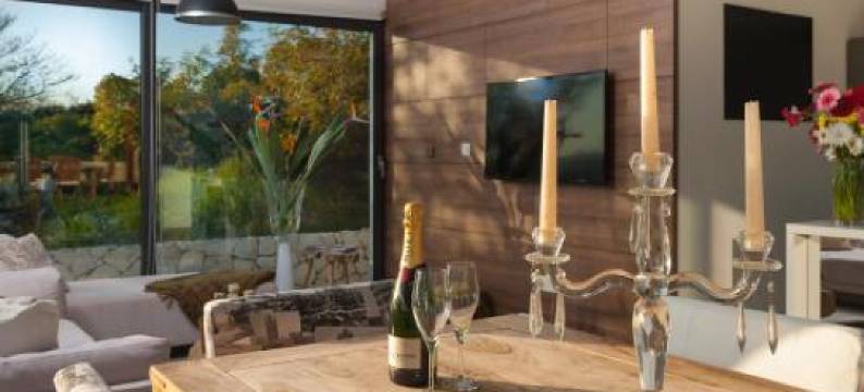 鲁米诺萨豪华别墅(Luxury Villa Luminosa)图片