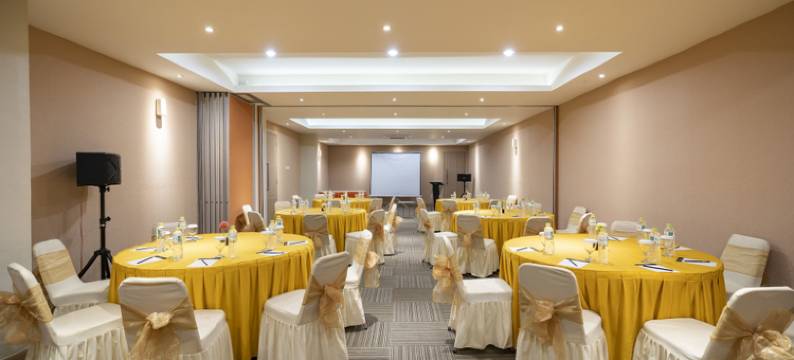 雅加达格罗丽亚格洛戈尔套房酒店(The Gloria Suites Grogol)图片