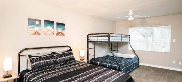 Cozy Home for Families with Game Room & Playground图片