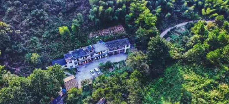 黄山西窗山舍民宿(黄山风景区西门售票处店)图片