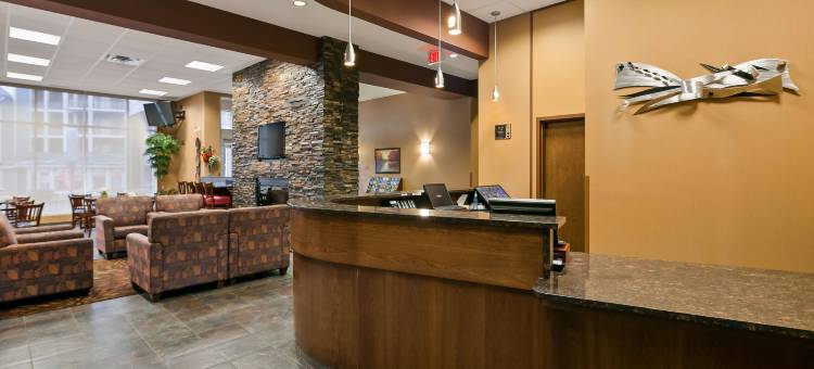 城堡西尔万湖贝斯特韦斯特优质酒店(Best Western Plus Chateau Inn Sylvan Lake)图片