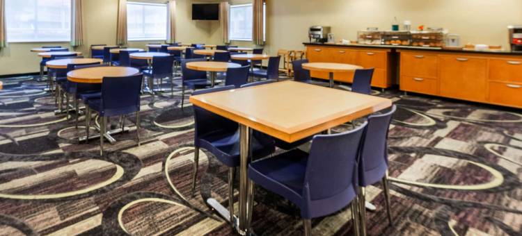 劳德代尔堡庞帕诺海滩拉昆塔温德姆酒店(La Quinta by Wyndham Fort Lauderdale Pompano Beach)图片