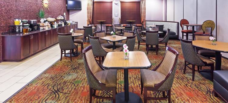 拉昆塔温德姆酒店套房，由温德姆富特沃思 - 布尔森运营(La Quinta Inn and Suites by Wyndham Ft. Worth - Burleson)图片