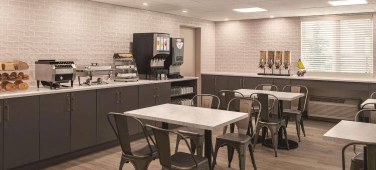 卡尔加里机场北雷迪森公园酒店(Park Inn by Radisson, Calgary Airport North, AB)图片