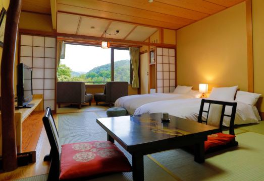 Tatsuta Ryokan Hotel Overview