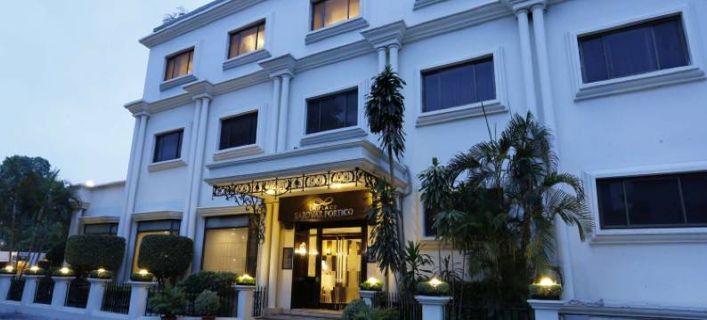 拉普诶斯珀尔提克萨罗瓦尔酒店(La Place Sarovar Portico Lucknow)图片