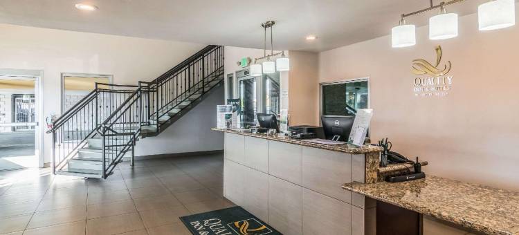 贝克斯菲尔德市区附近凯艺套房酒店(Quality Inn & Suites Near Downtown Bakersfield)图片