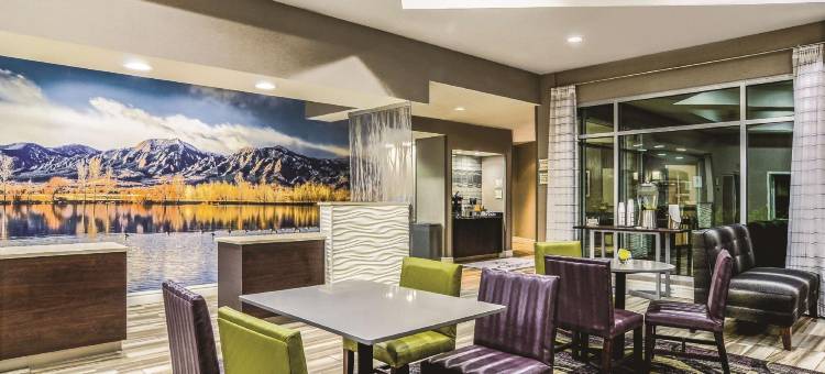 路易斯维尔丹佛博尔德拉昆塔温德姆套房酒店(La Quinta Inn & Suites by Wyndham Denver Boulder-Louisville)图片