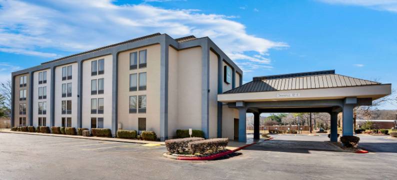 小石城北部品质酒店及套房(Quality Inn & Suites North Little Rock)图片