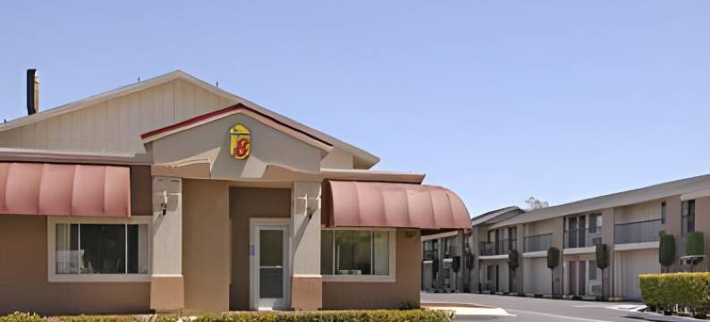 雷德布拉夫速8酒店(Super 8 by Wyndham Red Bluff)图片