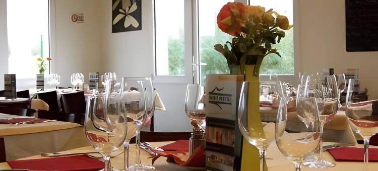 扎克德拉罗瑞圣埃尔布兰布里特酒店(Brit Hotel le Kerann Nantes St Herblain - Zac de La Lorie)图片