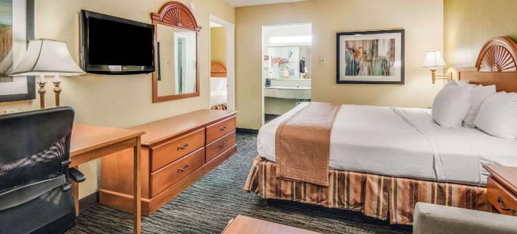 达拉斯城市广场品质套房酒店(Quality Inn & Suites)图片