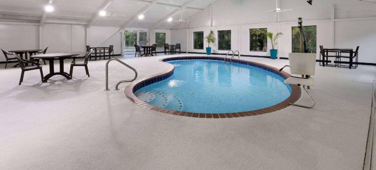 孟菲斯I-240拉昆塔温德姆套房酒店(La Quinta Inn & Suites by Wyndham Memphis I-240)图片