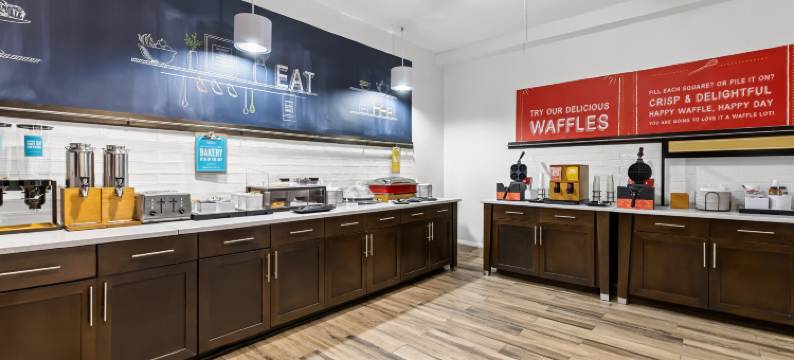 佛罗伦萨中城希尔顿欢朋酒店，近北阿拉巴马大学(Hampton Inn Florence-Midtown)图片