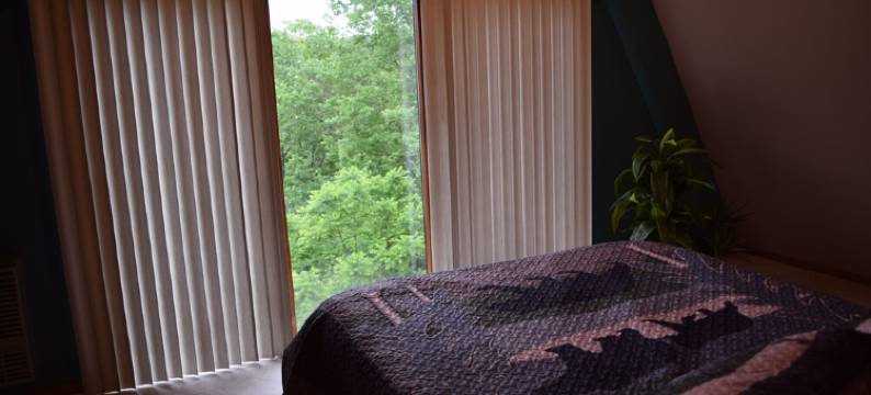 Charming and Spacious A-Frame minutes from James Creek Launch - Raystown Lake图片