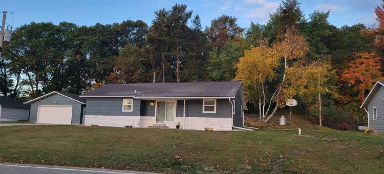 Lavish Renovated Lake Home on Shamineau - Highly Rated!图片