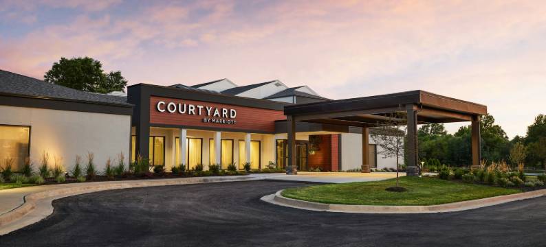 堪萨斯城奥佛兰公园/梅特卡夫学院大道南万怡酒店(Courtyard Kansas City Overland Park/Metcalf, South of College Boulevard)图片