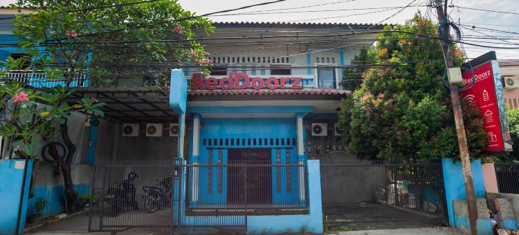 红多兹酒店-近玛尔贡达拉亚(RedDoorz Near Margonda Raya)图片