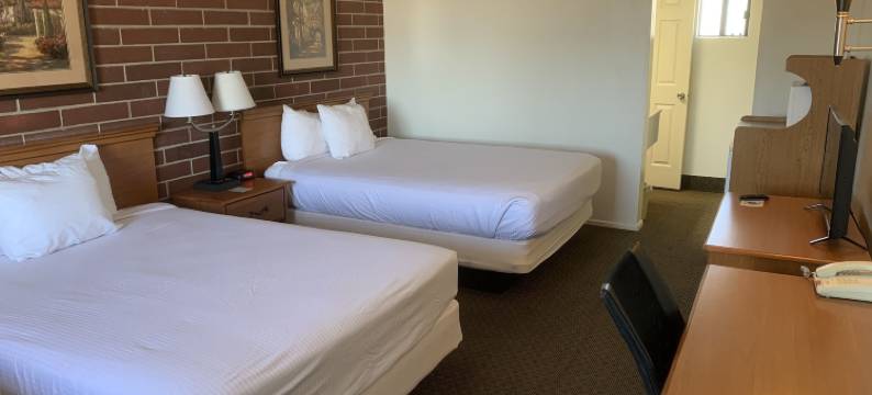 Days Inn by Wyndham Lake Point(Days Inn by Wyndham Lake Point)图片