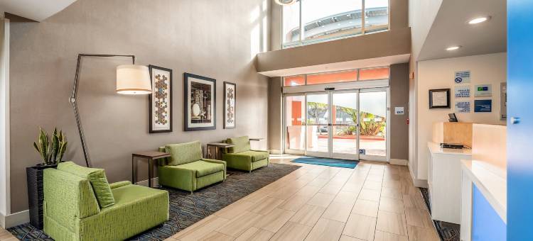 智选假日套房酒店弗里蒙特 - 中央米尔皮塔斯(Holiday Inn Express & Suites Fremont - Milpitas Central)图片