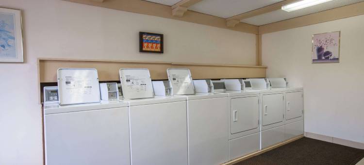 格林斯堡骑士酒店(Knights Inn Greensburg)图片