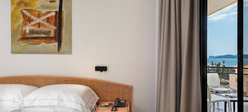 丽娜酒店(Rina Hotel)图片