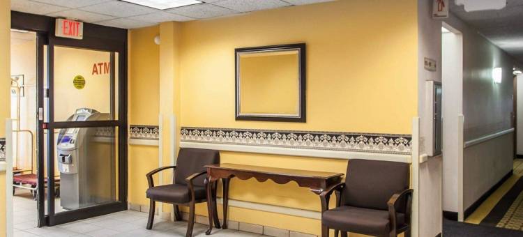 密尔沃基机场罗德威旅馆及套房(Rodeway Inn & Suites Milwaukee Airport)图片