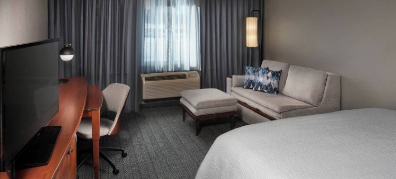 塞勒姆大学温斯顿万怡酒店(Courtyard Winston-Salem University)图片