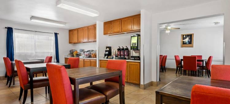 温德姆旗下Travelodge-佩奇-鲍威尔湖景(Travelodge by Wyndham Page, View of Lake Powell)图片